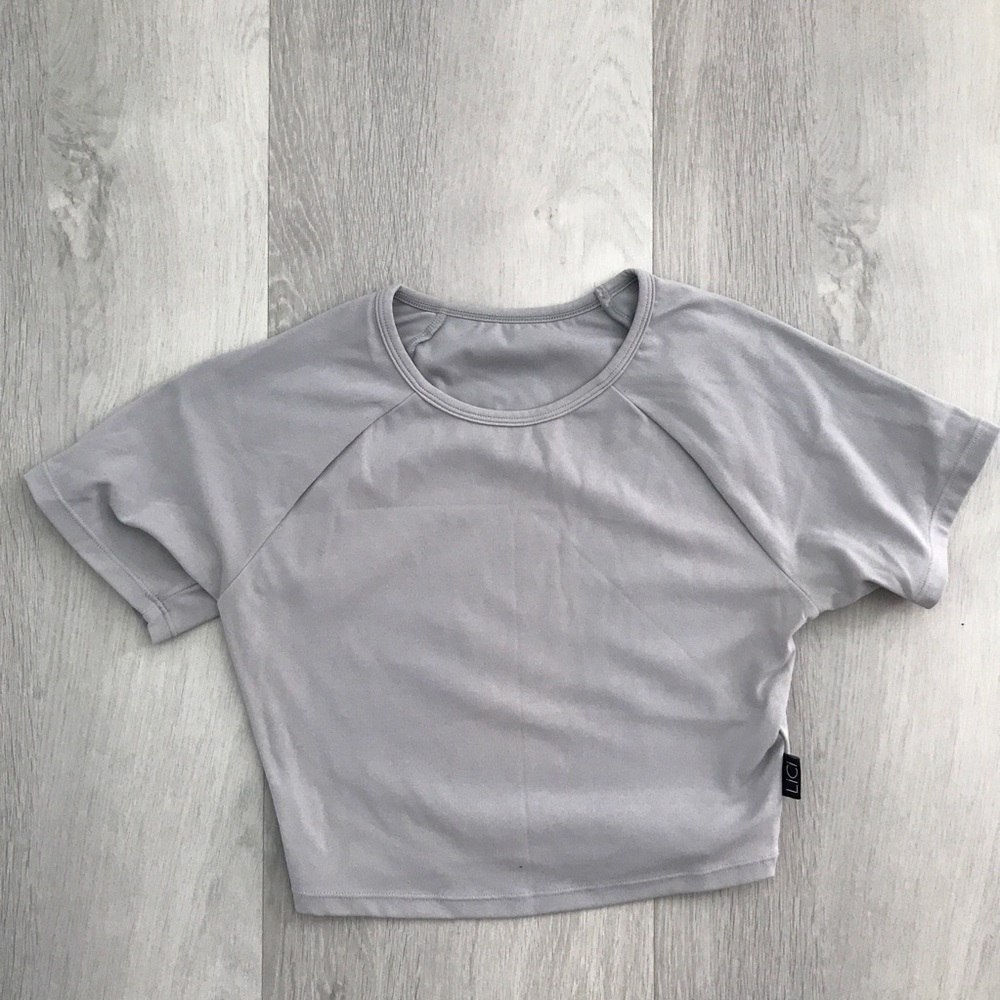 LICI GRAY SHORT SLEEVE CREW SHIRT FITNESS YOGA WOMENS SMALL